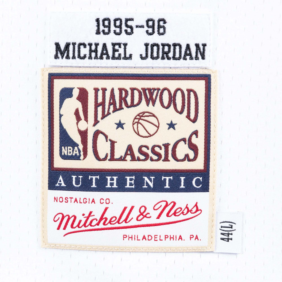 Chicago Bulls Mitchell & Ness Authentic Jersey Home Michael Jordan 1995-96 product image 7, provided for visual reference