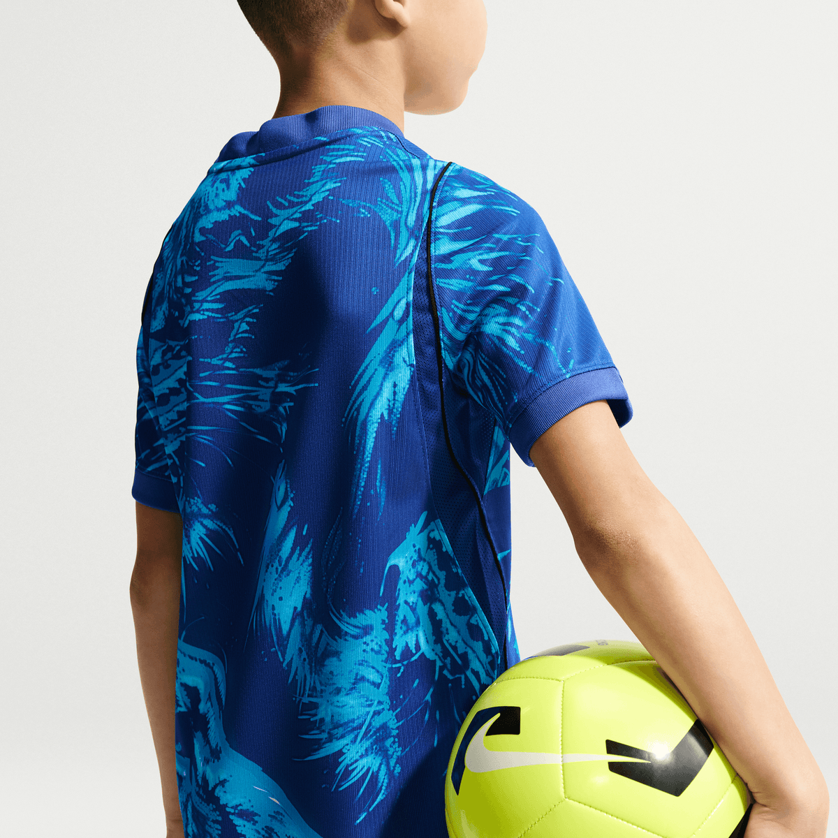 Nike Youth England Home 2026 Goalkeeper Jersey product image 6, provided for visual reference and product detail review