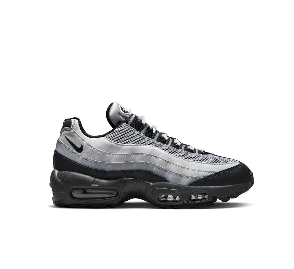 Womens Air Max 95 Lx product image 1, provided for visual reference and product detail review