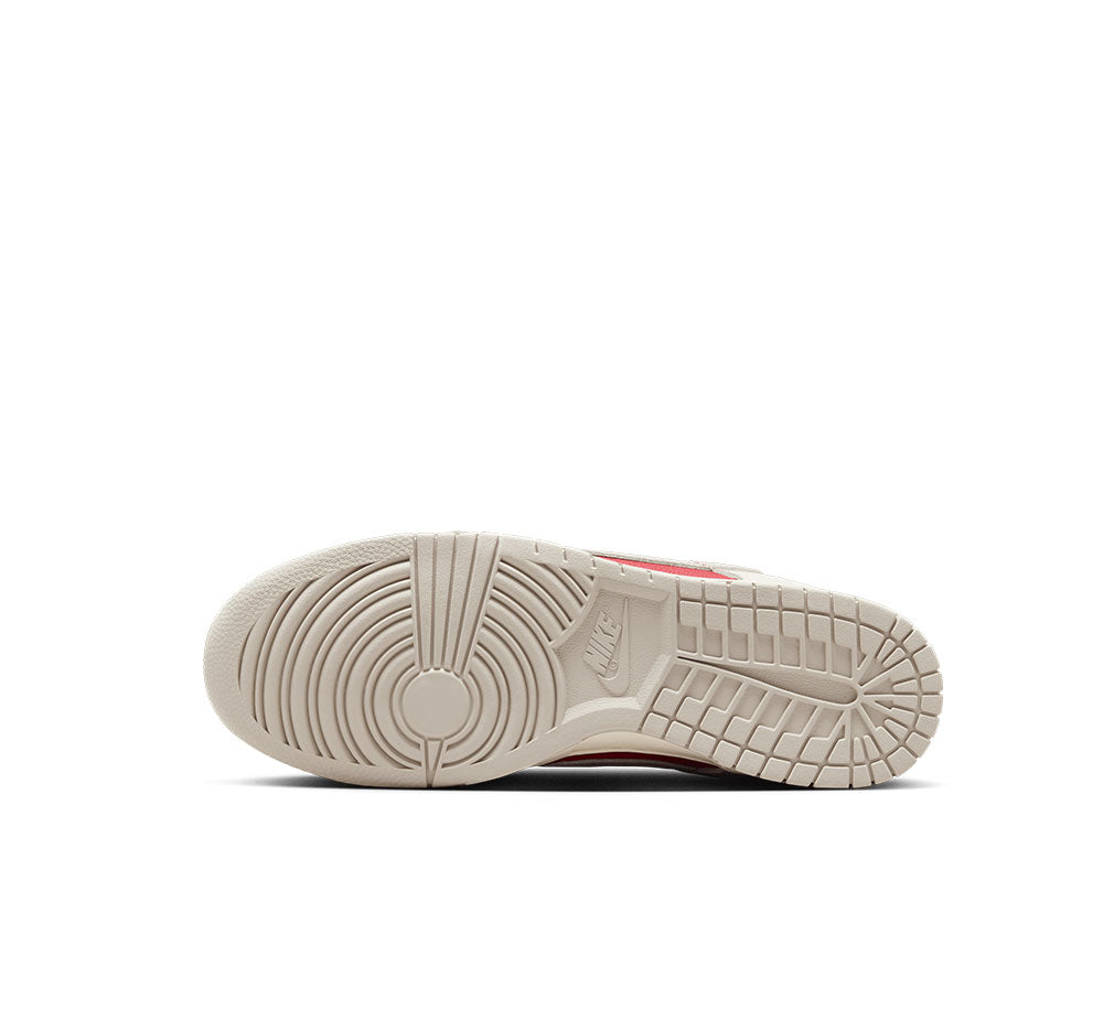 Nike Dunk Low Retro product image 3, provided for visual reference and product detail review