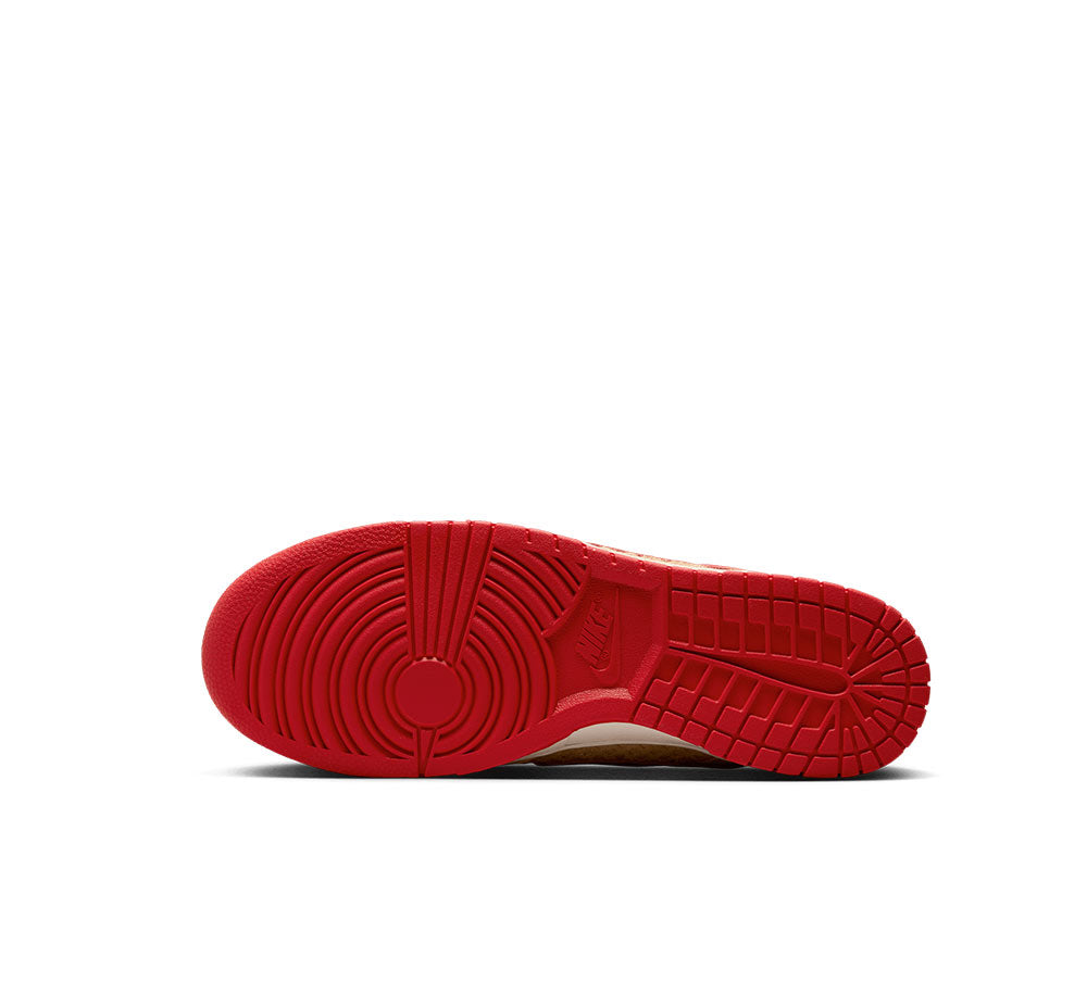 Nike Dunk Low Retro SE product image 3, provided for visual reference and product detail review