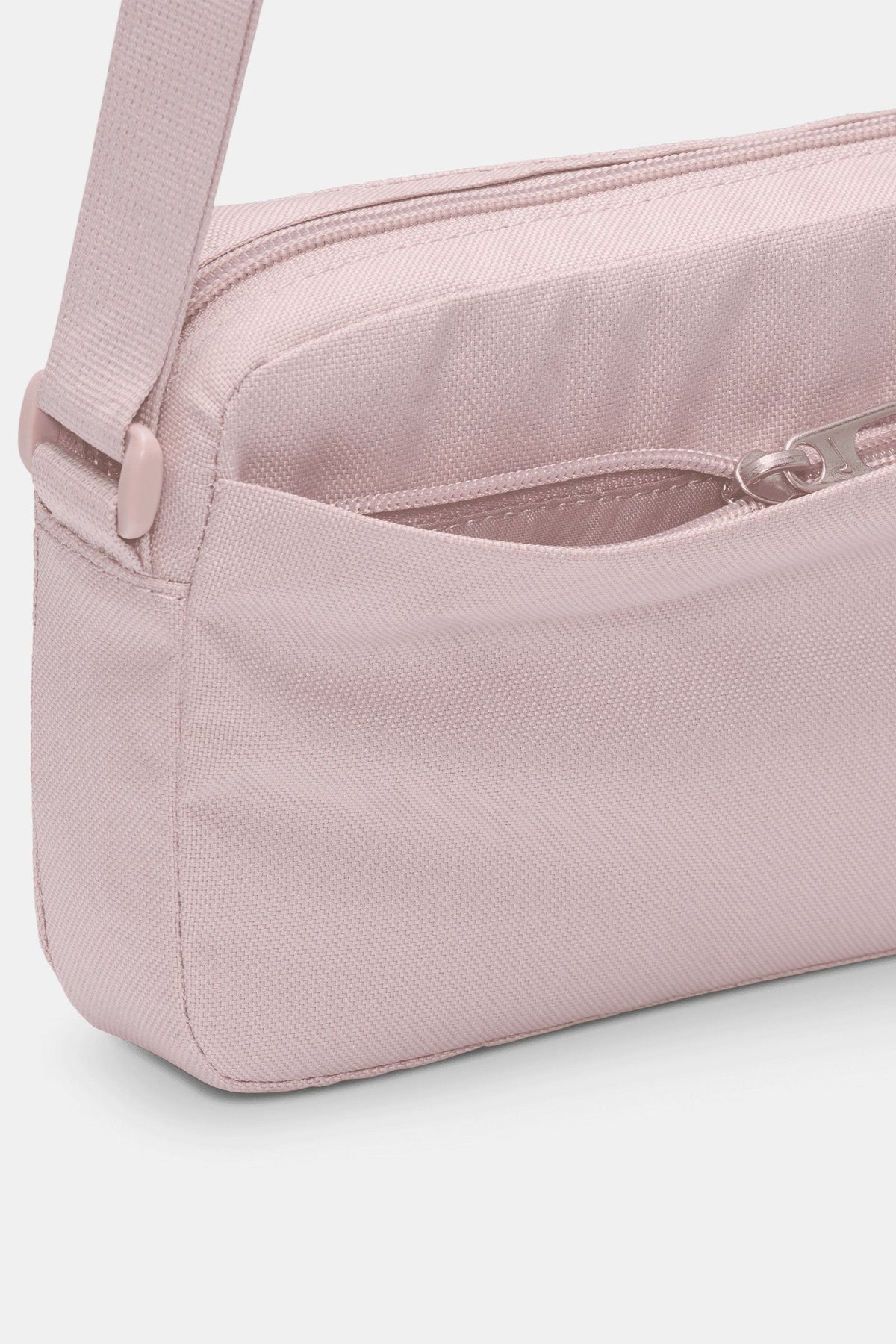 Nike Heritage Small Crossbody Bag 2.0 (2L) product image 2, provided for visual reference and product detail review