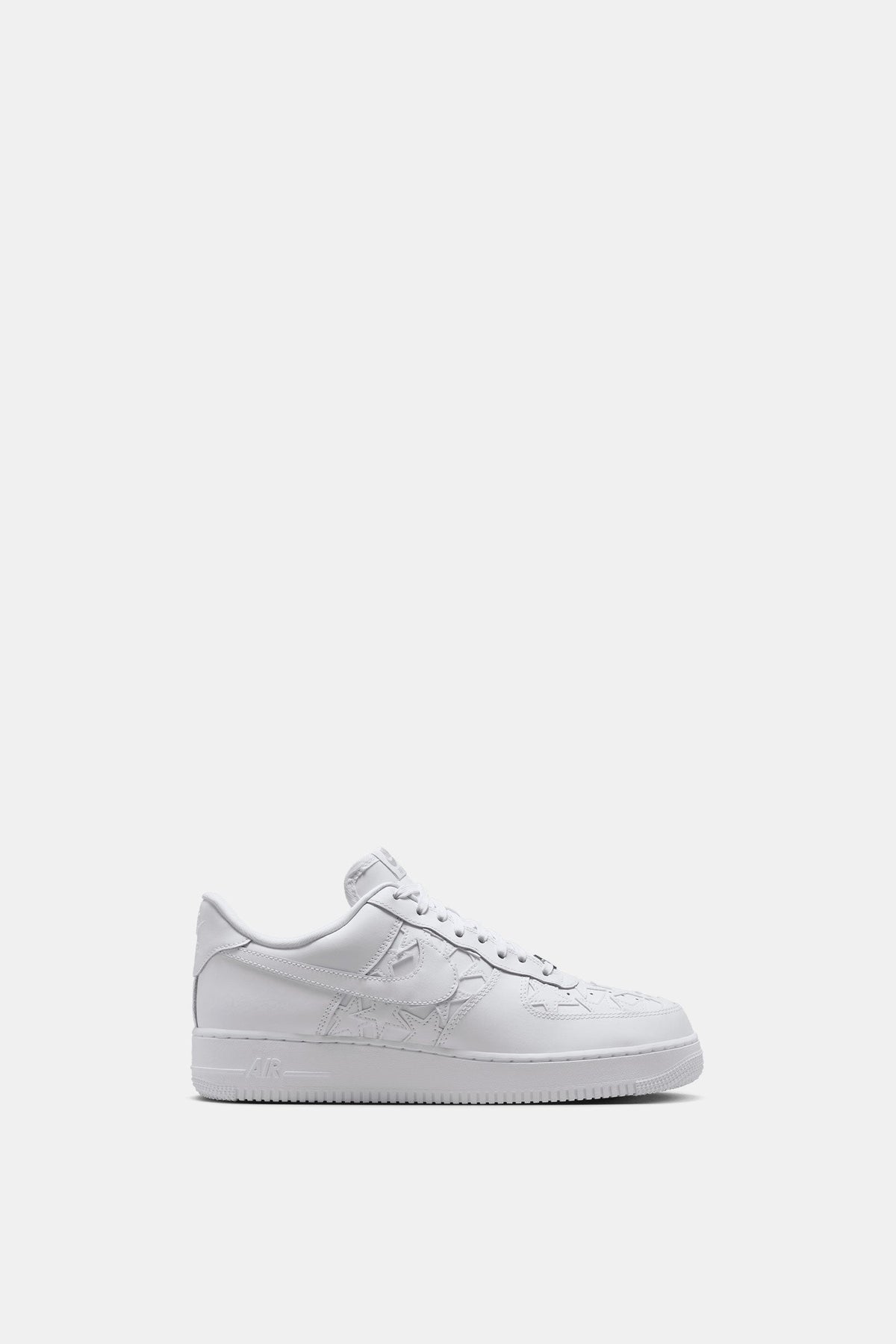 Nike Air Force 1 Low "Triple White Stars" product image 1, provided for visual reference and product detail review
