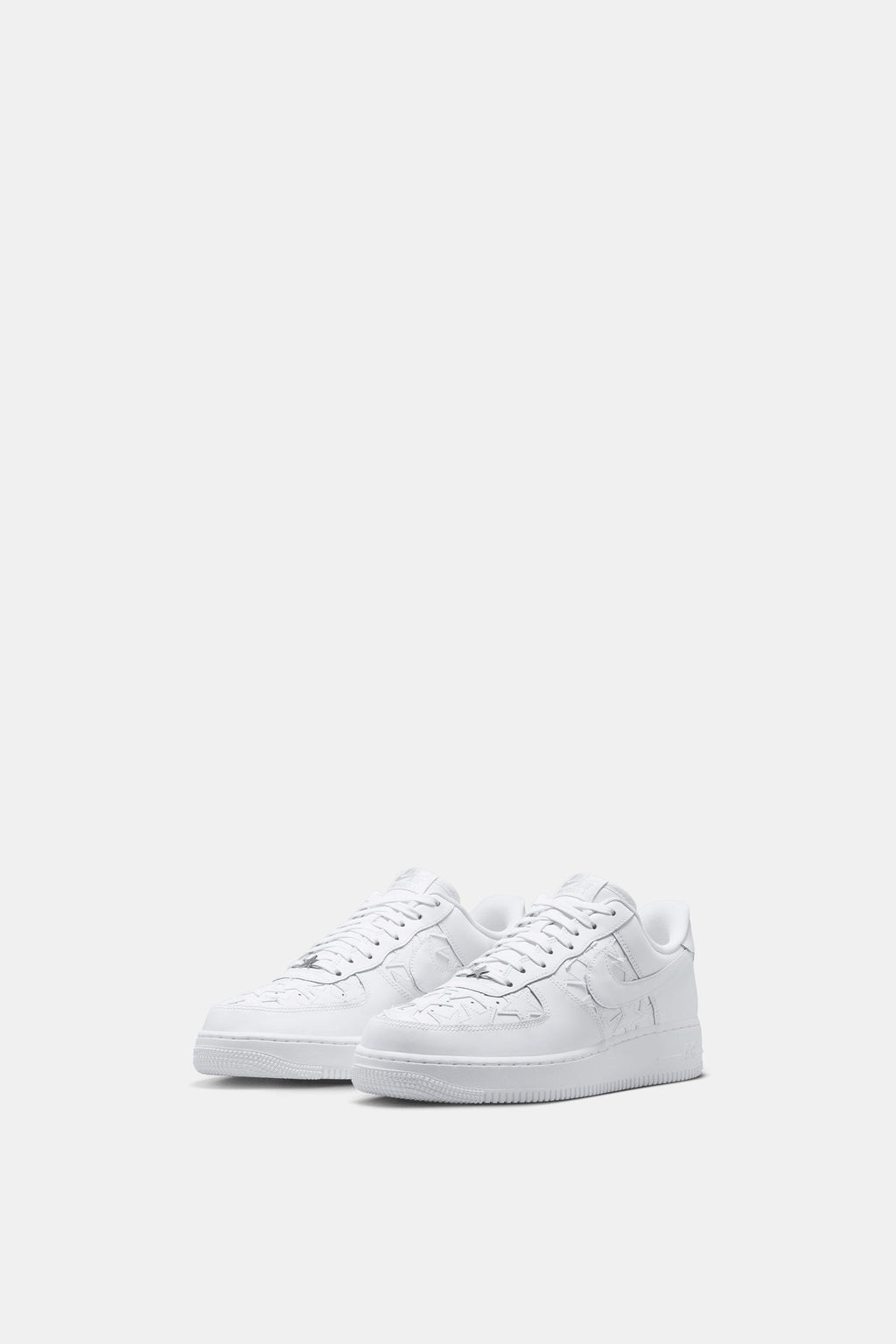 Nike Air Force 1 Low "Triple White Stars" product image 2, provided for visual reference and product detail review