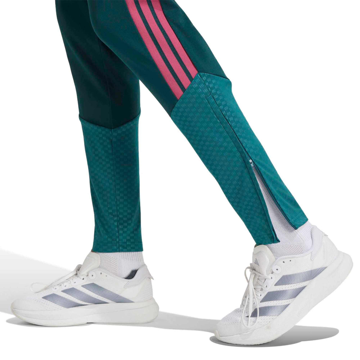 adidas 2026-27 Real Madrid Men Training Pants product image 5, provided for visual reference and product detail review