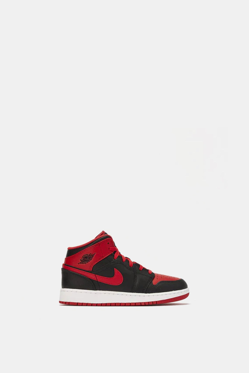 Air Jordan 1 Mid (Gs) product image 1, provided for visual reference and product detail review