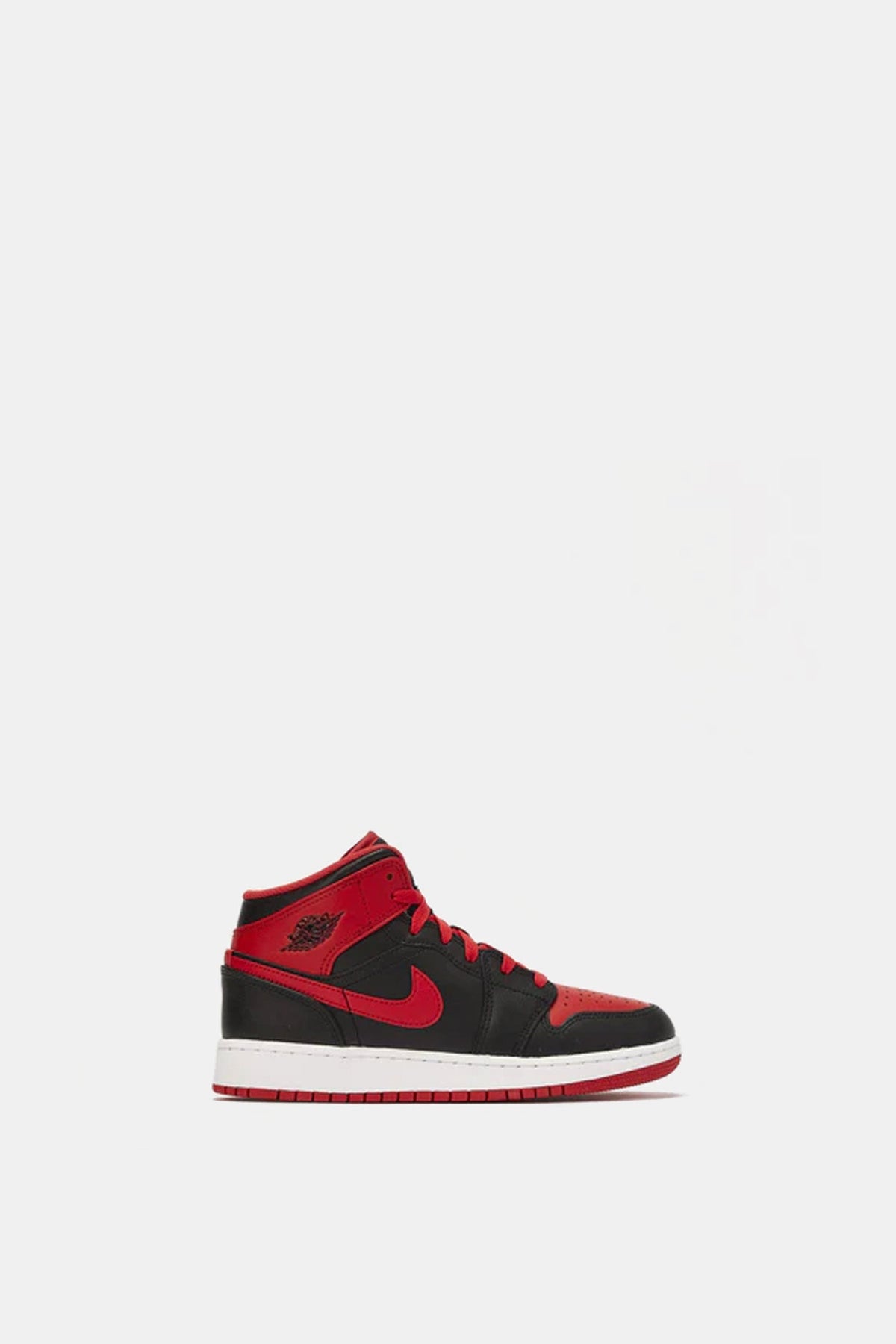 Air Jordan 1 Mid (Gs) product image 1, provided for visual reference and product detail review