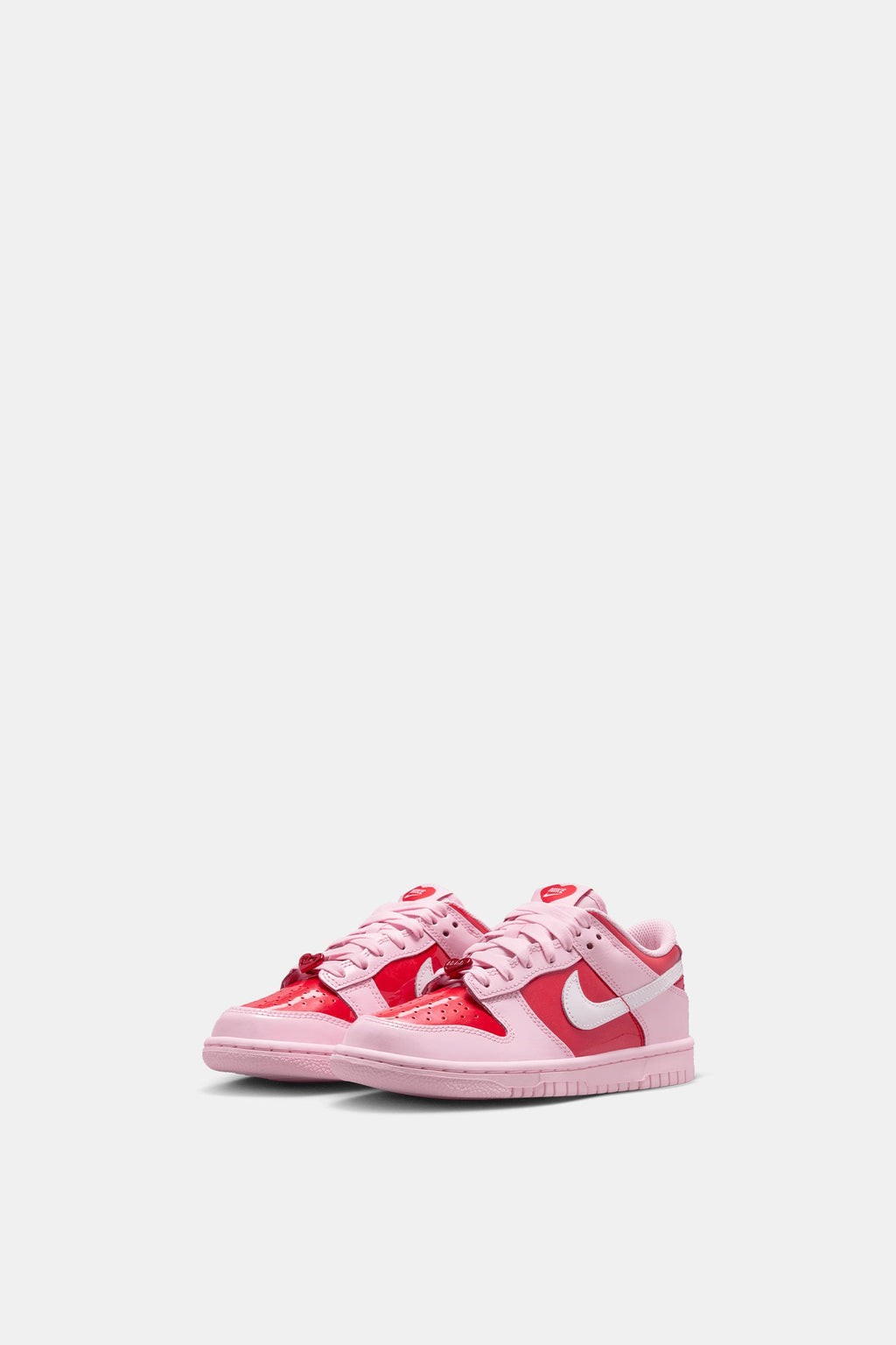 Nike Dunk Low (GS) product image 2, provided for visual reference and product detail review