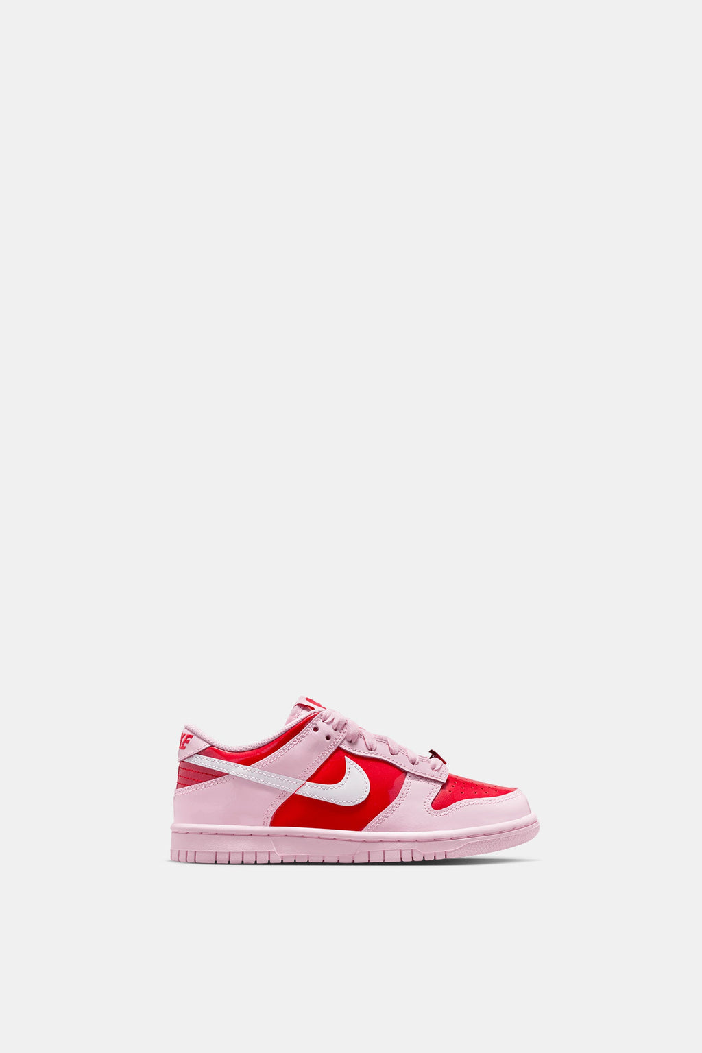 Nike Dunk Low (GS) product image 1, provided for visual reference and product detail review
